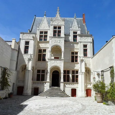 De La Tour De Guise 1 *